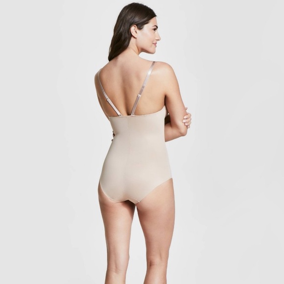 Red Hot by Spanx Shapewear One Piece Bodysuit. Size Large - Picture 4 of 13